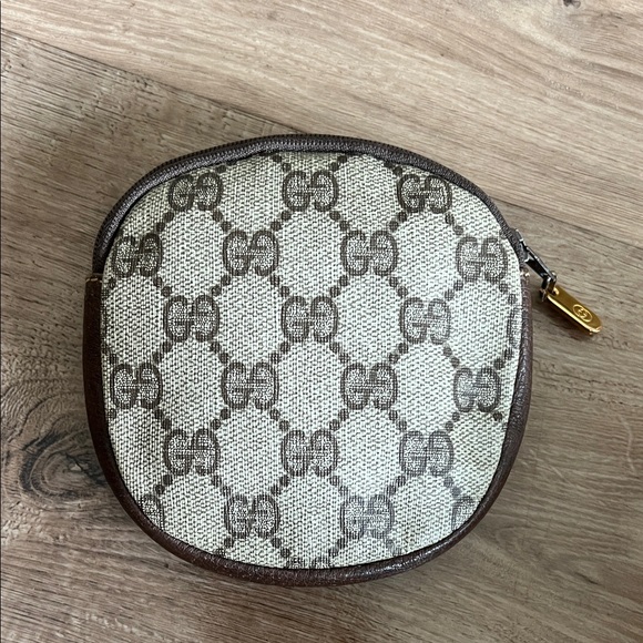 Authentic Gucci Coin Purse - Picture 4 of 11